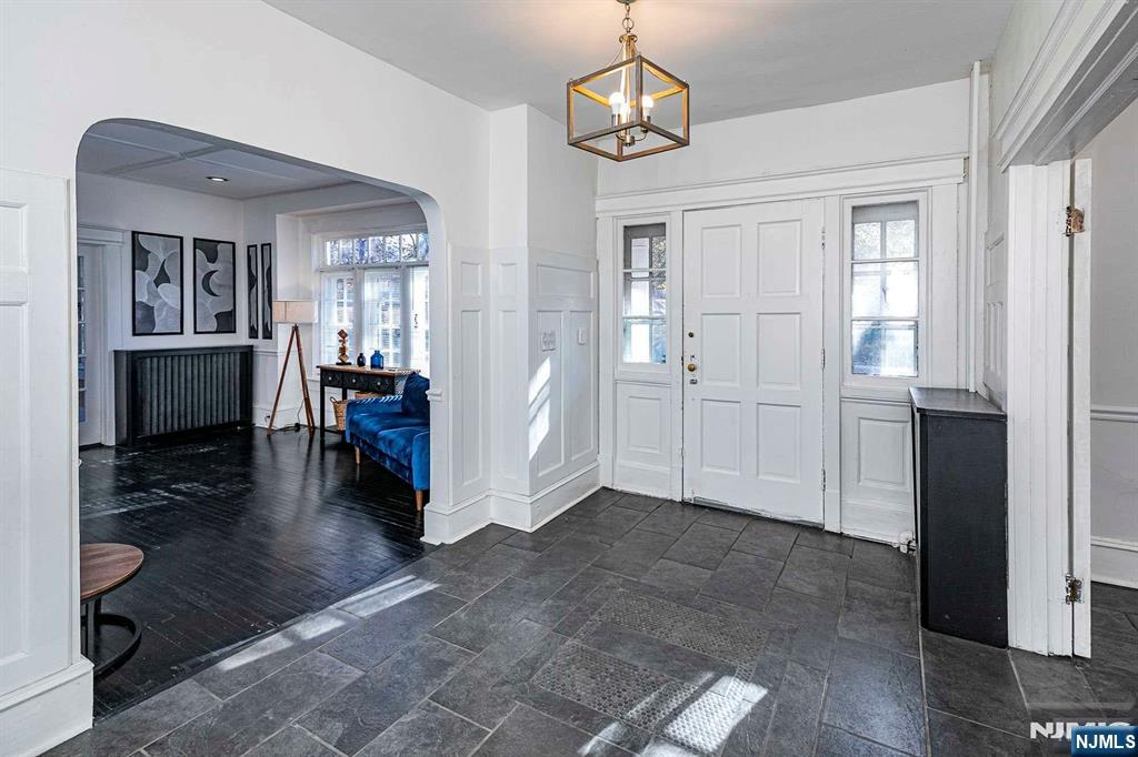 10 Whittier Avenue