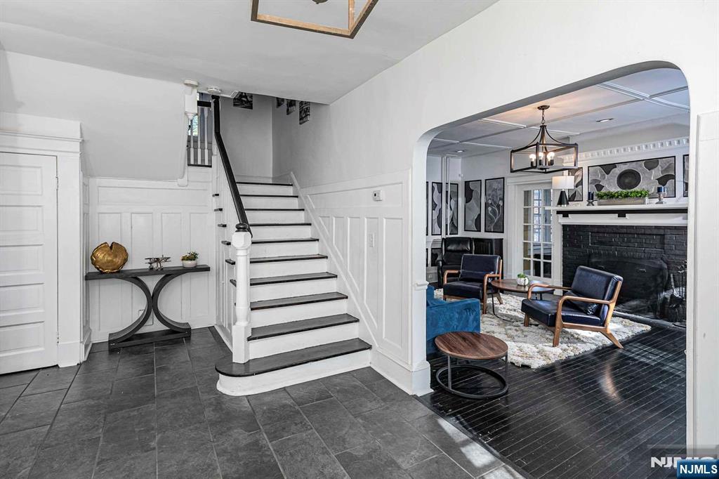 10 Whittier Avenue