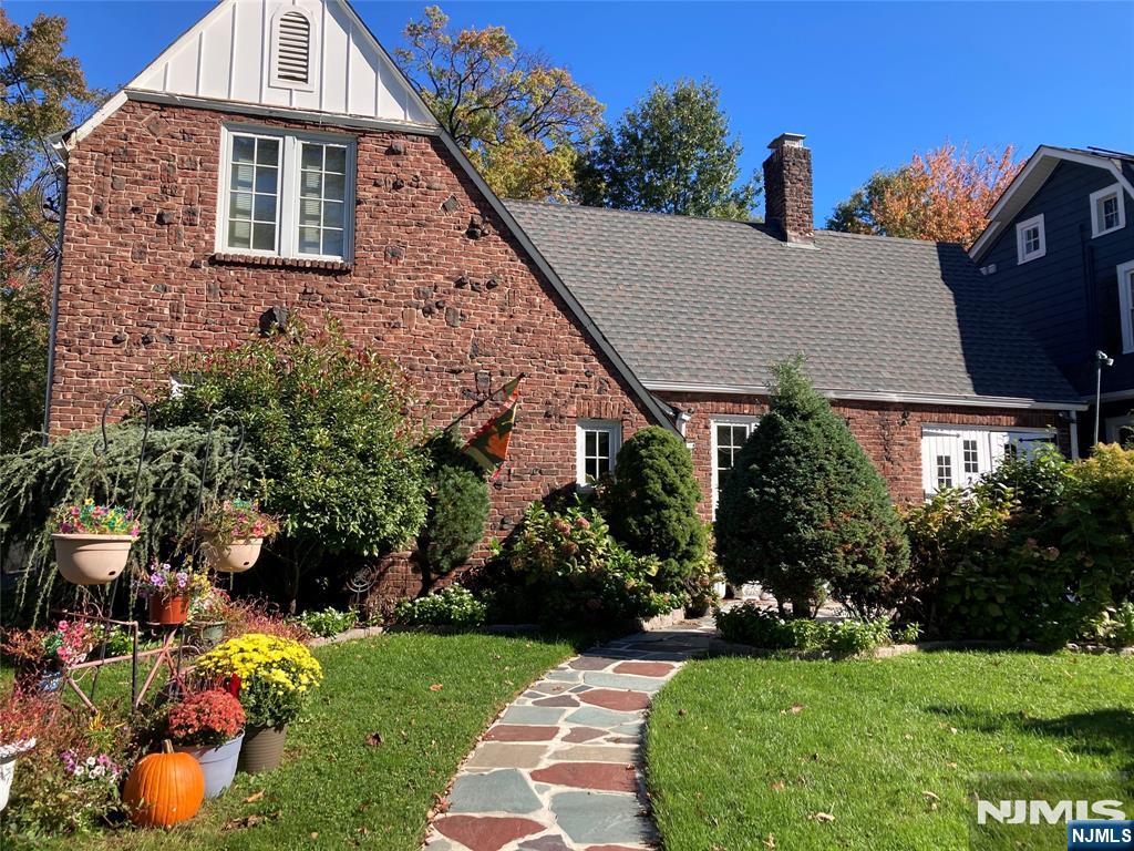 Homes for Sale in Northern NJ | ThisIsRiverEdge.com 246 Euclid Avenue