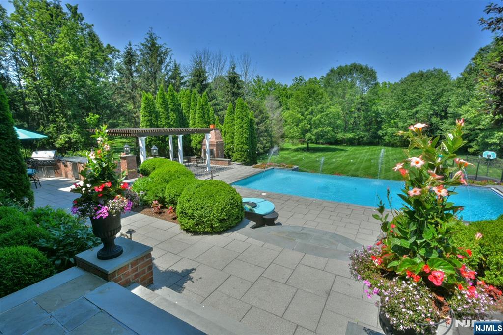 18 Mettowee Farms Court