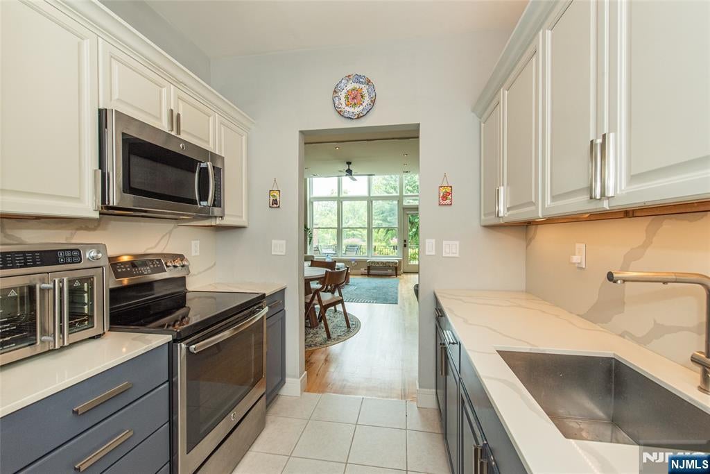 280 Main Street 103