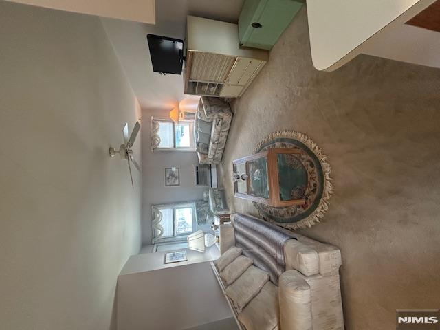 Caldwell, New Jersey 07006, United States, 1 Bedroom Bedrooms, ,1 BathroomBathrooms,Residential,Pending,155707