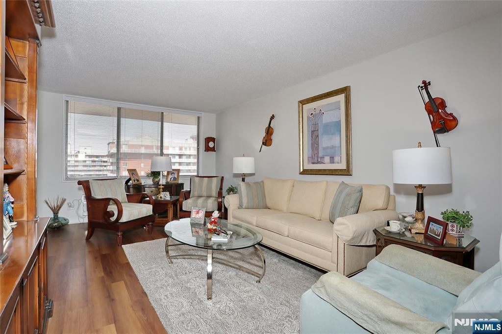 160 Overlook Avenue 19D