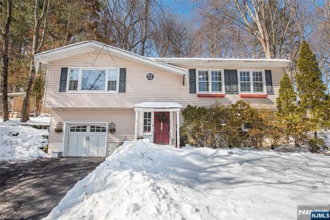 312 Cupsaw Drive Ringwood NJ 07456