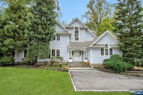 5 Leslie Place Tenafly NJ 07670