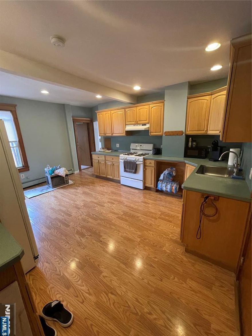 HEAT & HOT WATER INCLUDED! Three bedroom, one bathroom apartment located on 2nd floor of quiet 3 family home. Laundry on-floor, one parking spot available in drive-way and street parking available. Shared use of backyard. Close to major highways and public transportation. 700+ credit score, background check and income verification required.