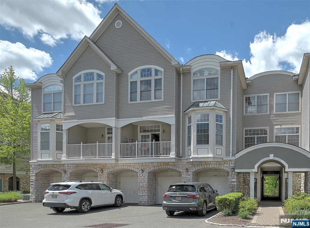 Rental Property at 408 Kensington Ln, Livingston, New Jersey - Bedrooms: 3 
Bathrooms: 3 
Rooms: 6  - $4,850 MO.