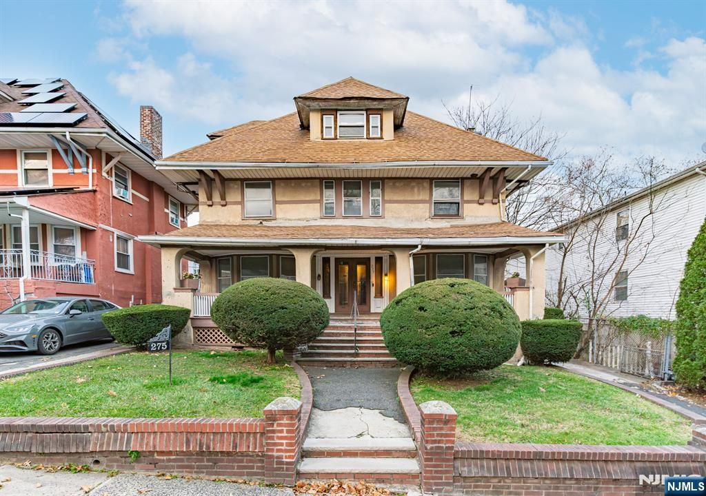 Photo of 277 Meeker Avenue, Newark, NJ 07112 (MLS # 25042829)