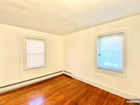 Photo of 264 4th St, Palisades Park, NJ 07650 (MLS # 26017202)