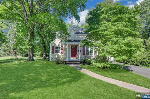 Photo of 19 Harsen Road, Tenafly, NJ 07670 (MLS # 26020737)