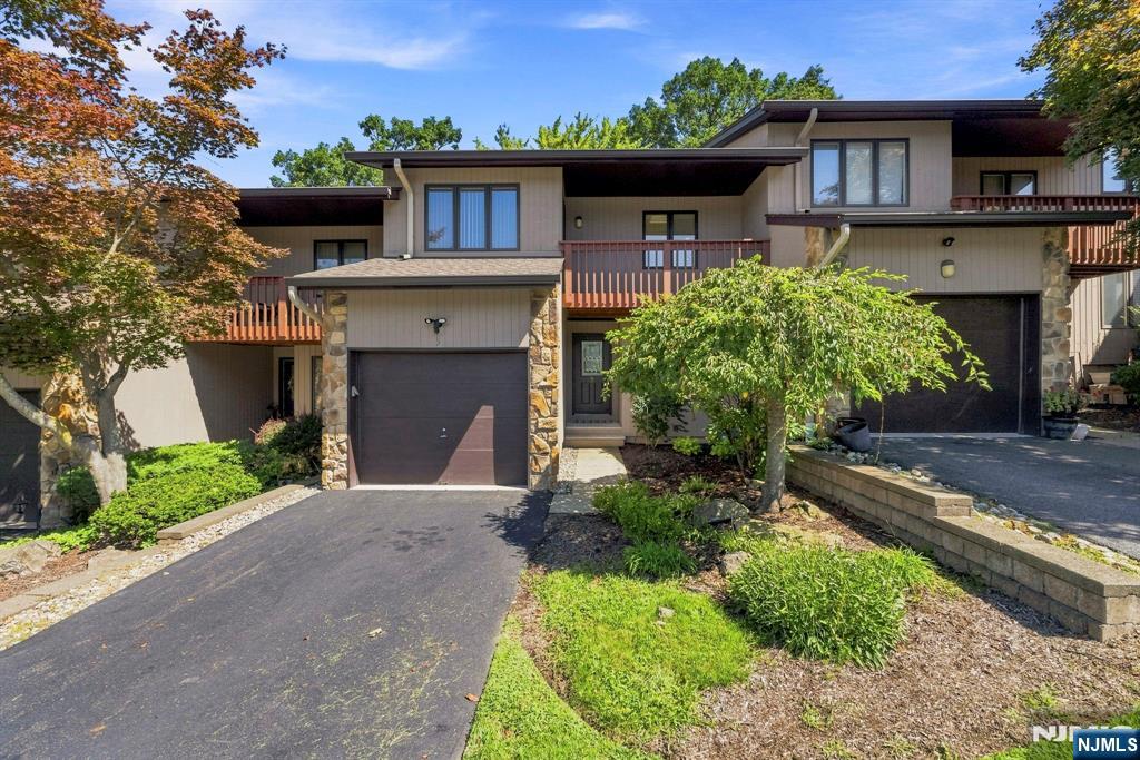 5 Wedgewood Drive