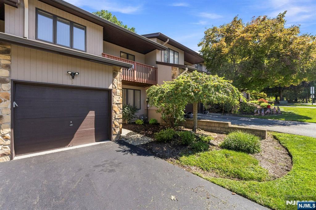 5 Wedgewood Drive