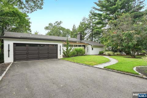 Photo of 502 Ridgeland Terrace, Leonia, NJ 07605 (MLS # 26030990)