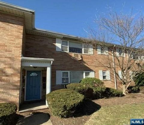 Photo of 142 Virginia Dr #A, Fair Lawn, NJ 07410 (MLS # 26000838)