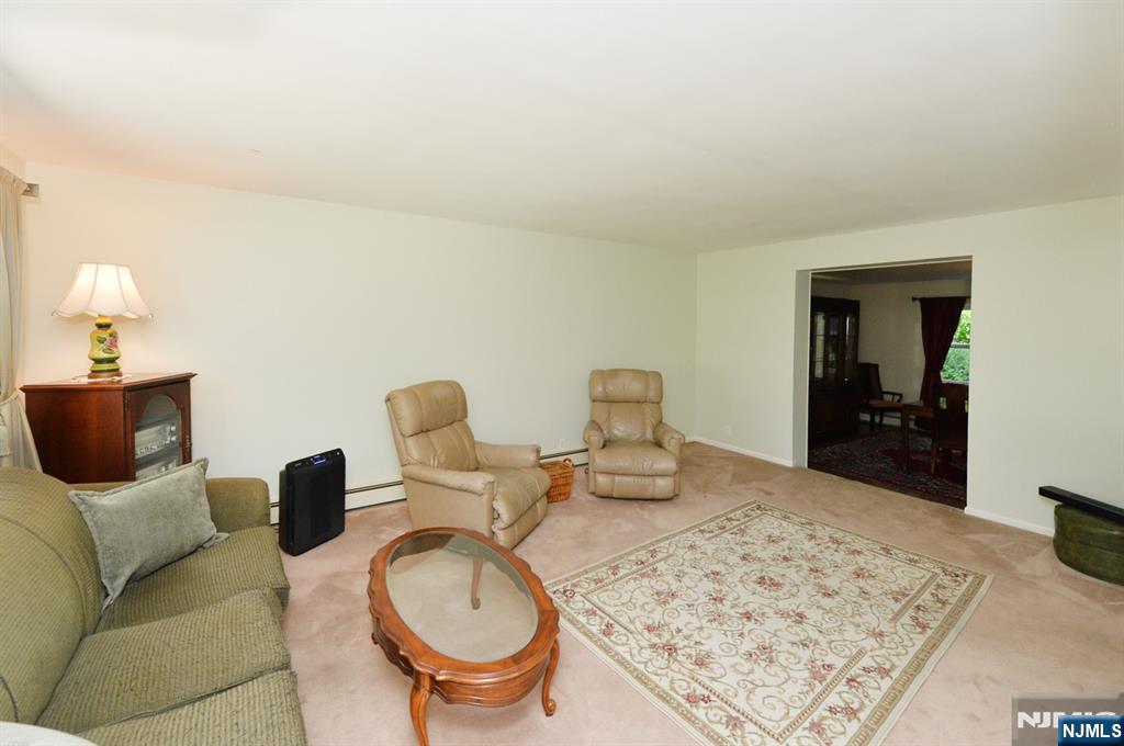 51 Charwalt Drive