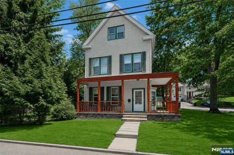 Photo of 48 Stelfox St, Demarest, NJ 07627 (MLS # 26029431)