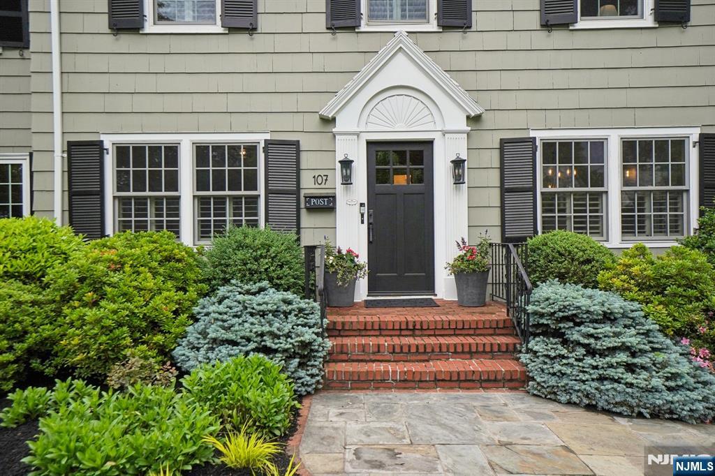 107 Summit Avenue