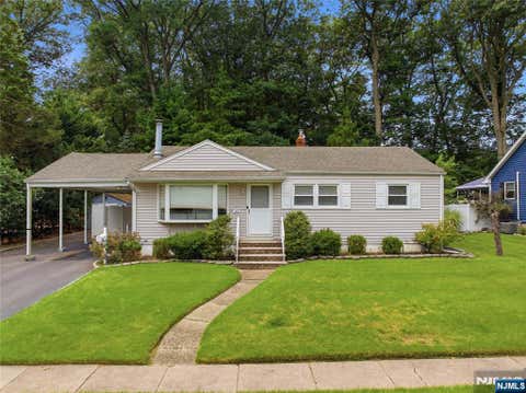 Photo of 320 Ridgewood Blvd North BLVD, Twp of Washington, NJ 07676 (MLS # 26025497)