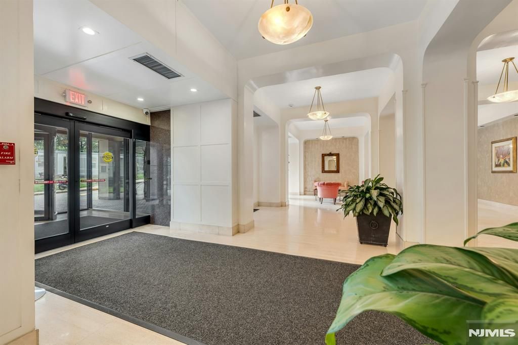 Photo of 555 North Avenue #23S, Fort Lee, NJ 07024 (MLS # 25027007)