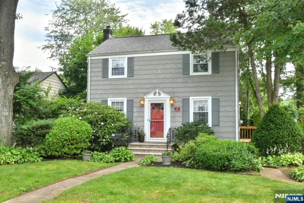 110 Waldwick Avenue