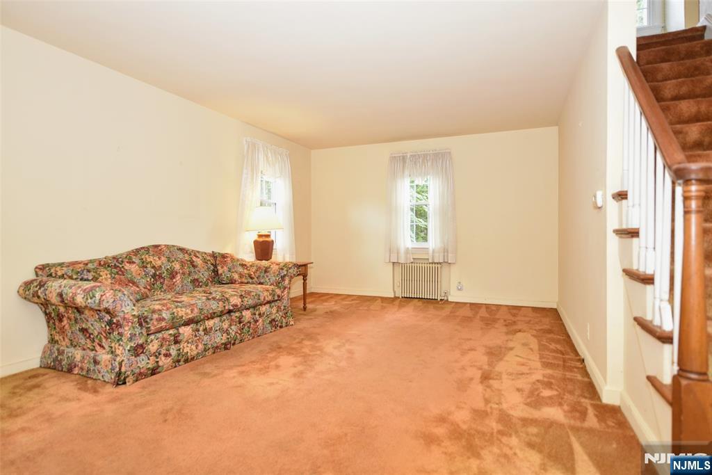 110 Waldwick Avenue