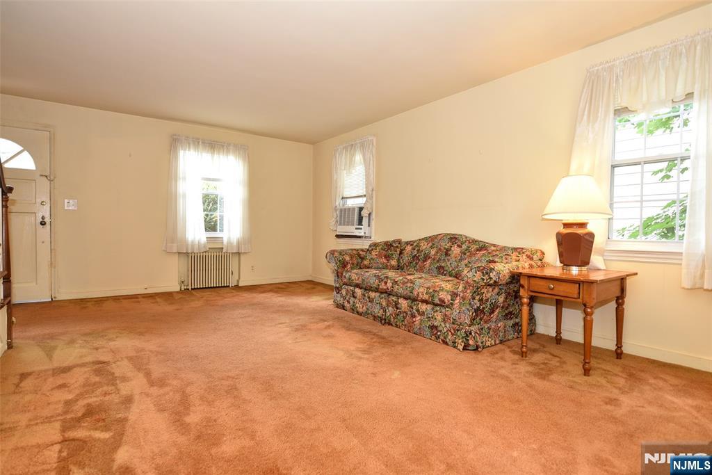 110 Waldwick Avenue