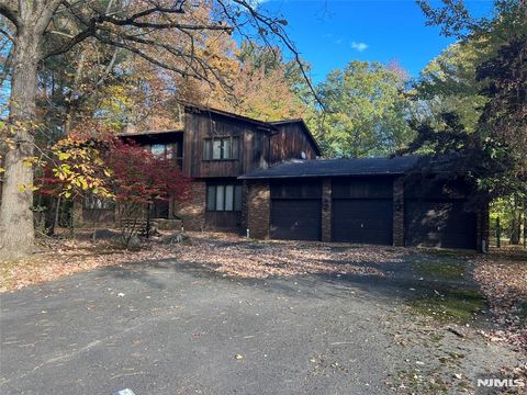 90 Dyer Court Norwood NJ 07648