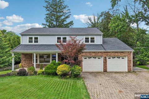 Photo of 39 Maple Avenue, Demarest, NJ 07627 (MLS # 26026659)