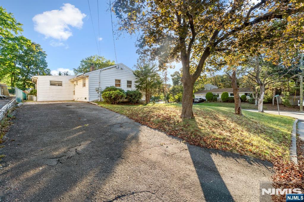 2 Overlook Avenue