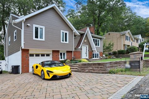 11 Idalroy Trail Hopatcong NJ 07843