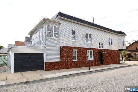 Photo of 59 Locust Ave #1R, Wallington, NJ 07057 (MLS # 26026755)