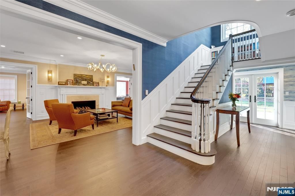 Photo of 292 Maple Street, Englewood, NJ 07631 (MLS # 25028312)
