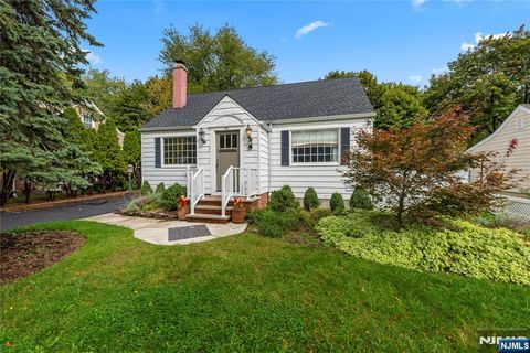 Photo of 107 James Street, Rochelle Park, NJ 07662 (MLS # 25036059)
