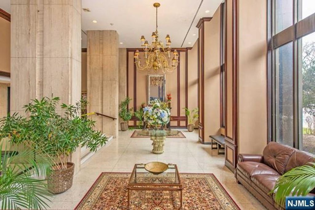 Photo of 2077 Center Street #9B, Fort Lee, NJ 07024 (MLS # 25040040)