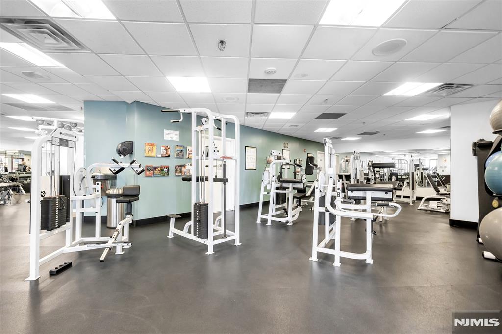 100 Old Palisade Road 1710