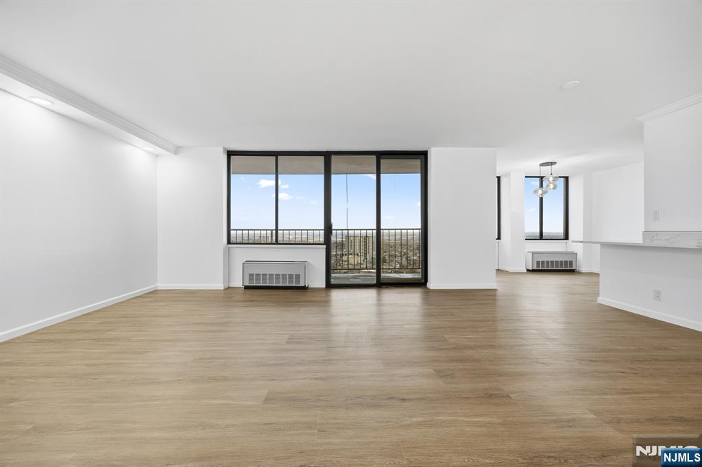 300 Winston Drive 2502