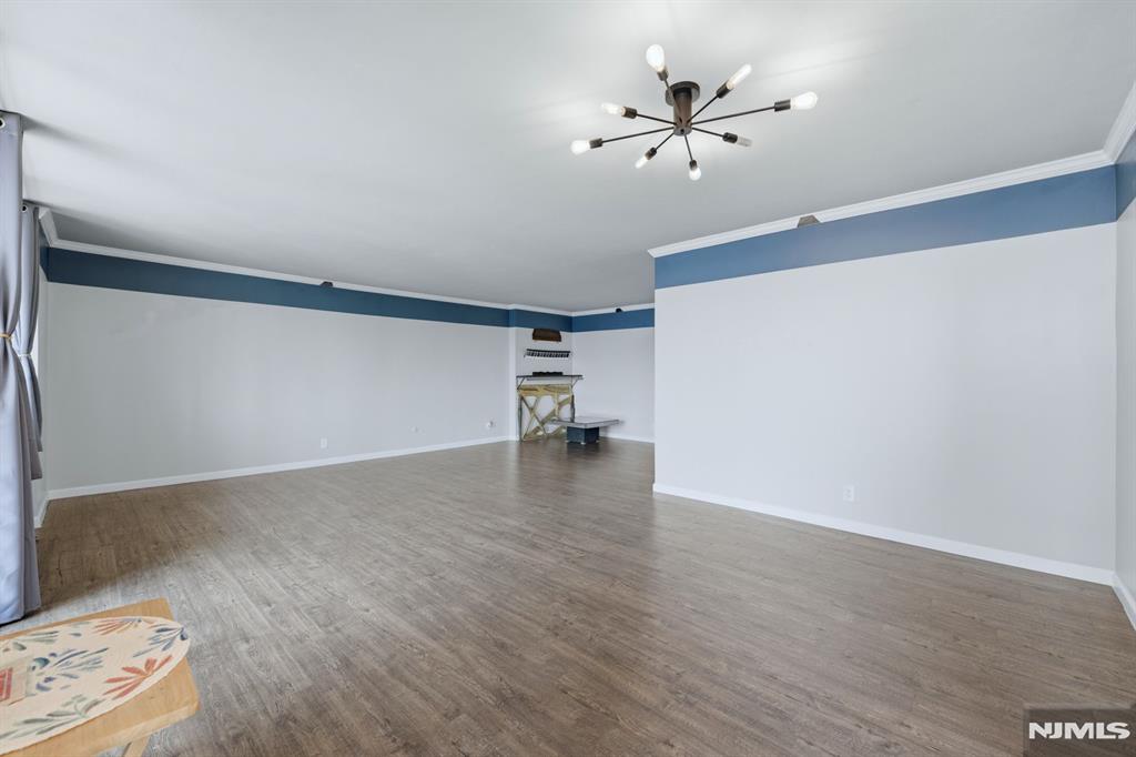 300 Winston Drive C0518