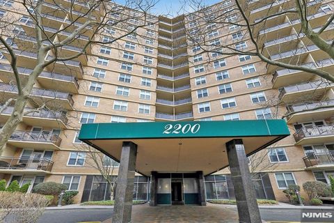 2200 N Central 15G Fort Lee NJ 07024