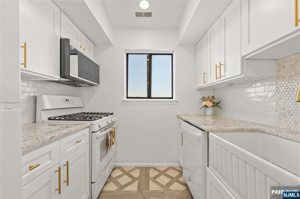 114 Pennington Avenue 20