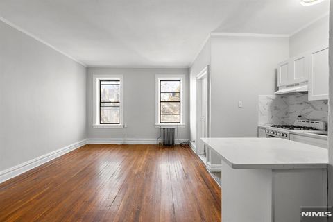 Photo of 821 Bergen Ave #B12, Jersey City, NJ 07306 (MLS # 26009103)