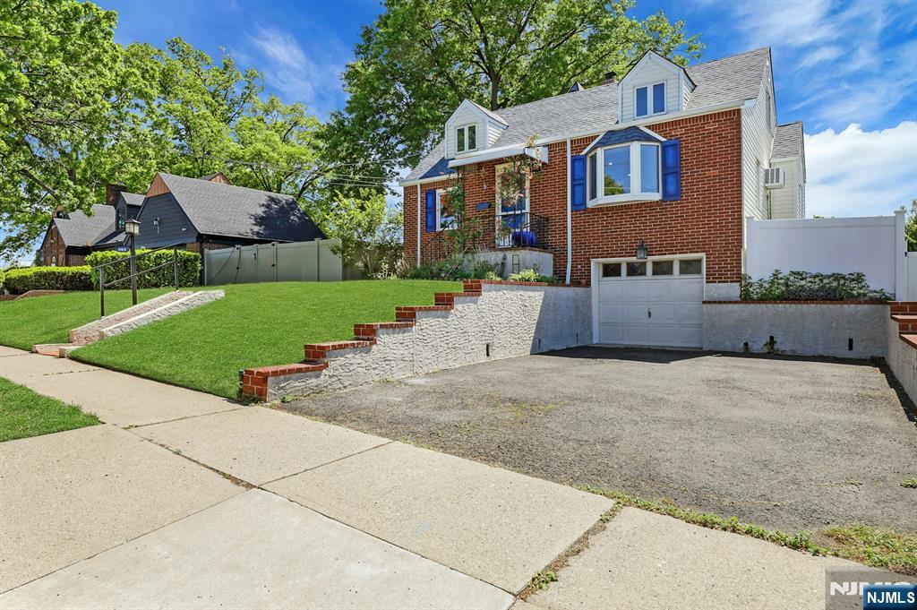 365 Marvin Avenue