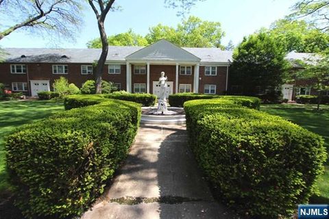 Photo of 151 Palisade Avenue #C2, Englewood, NJ 07631 (MLS # 26011771)