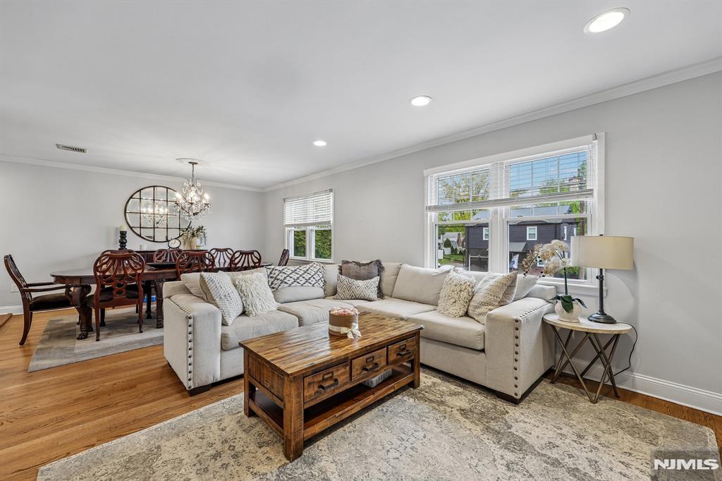 88 Stelling Avenue