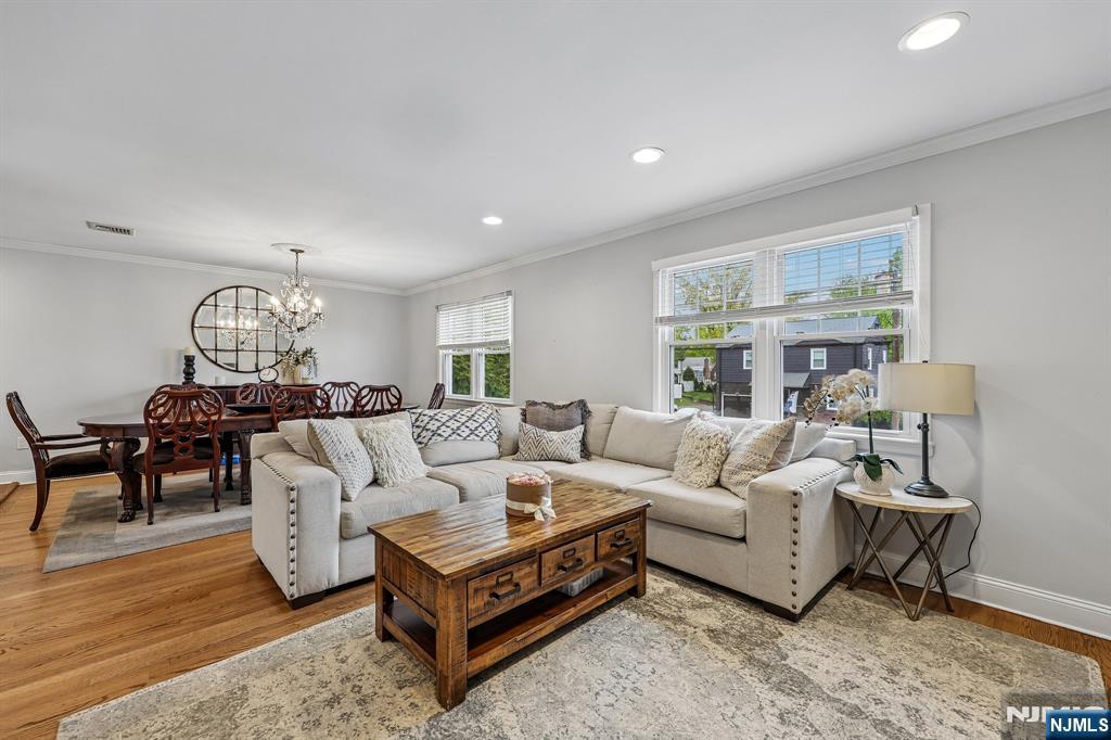 88 Stelling Avenue