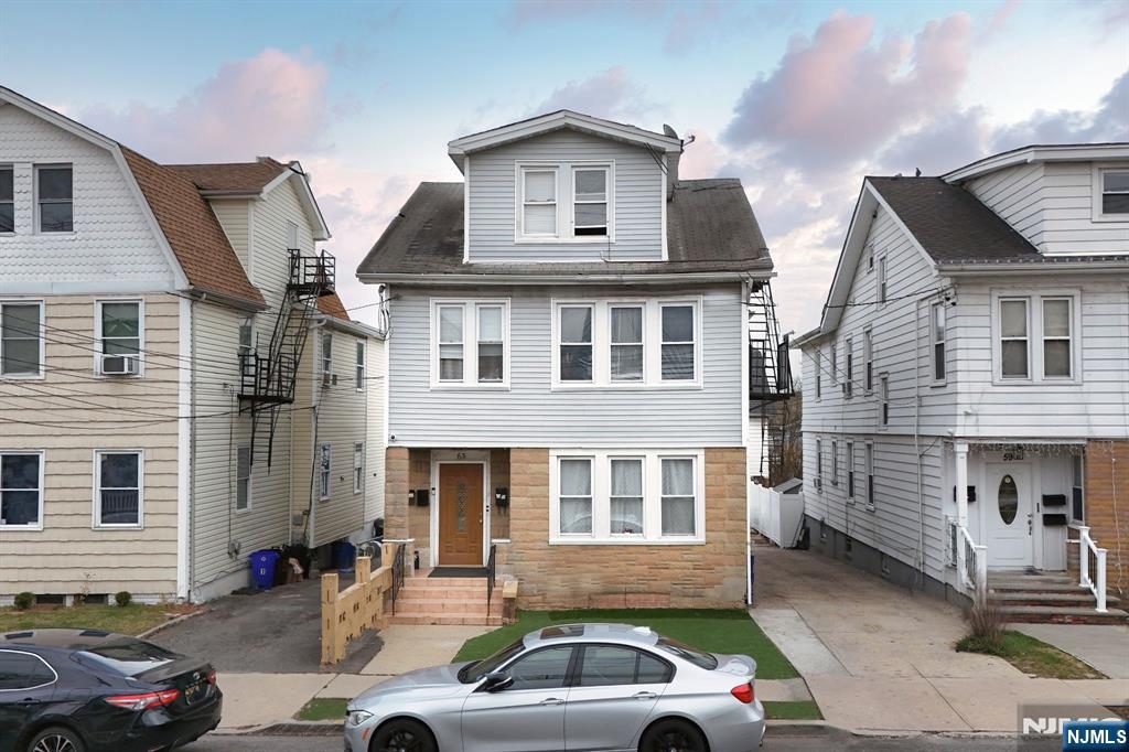 63 Grove, Bloomfield, New Jersey - 13 Rooms - 