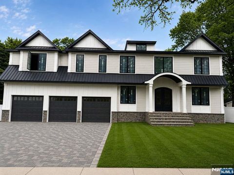 208 Wilsey Court Paramus NJ 07652