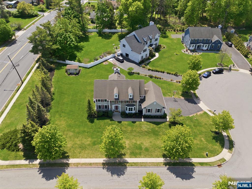 2 E David Drive
