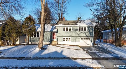 Photo of 10 Eastbrook Dr, River Edge, NJ 07661 (MLS # 26002558)