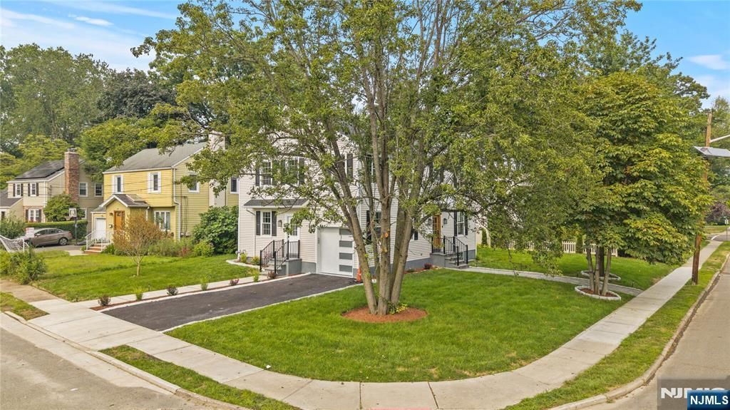 Photo of 24 Ryder Road, Fair Lawn, NJ 07410 (MLS # 26009854)