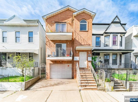 Photo of 263 Forrest Street, Jersey City, NJ 07304 (MLS # 26017557)